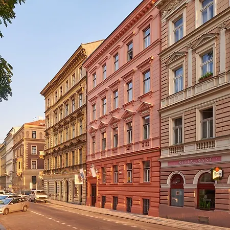 Hotel apartamentowy Remember 3*